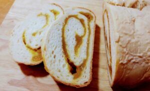 二次発酵なしのうずまきマロン食パン