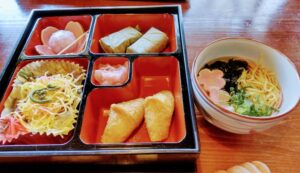 くずもち入りにゅう麺と柿の葉寿司
